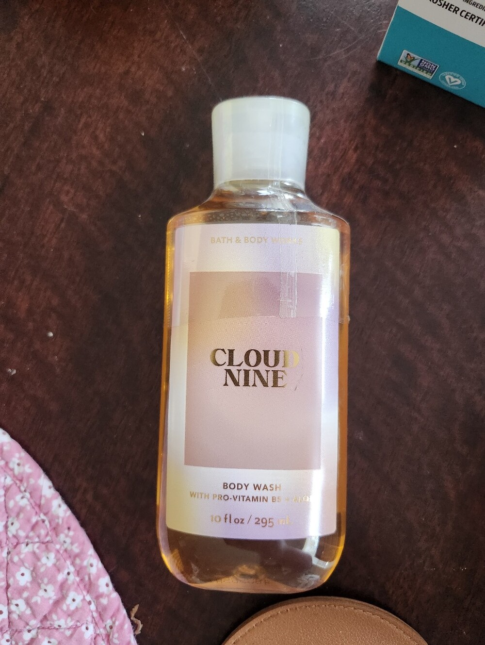 Bath & Body Works Cloud Nine Body Wash - Pink & Gold Label
